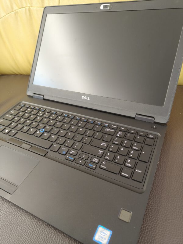 Laptop Dell Latitude 5590 - obrazek 5