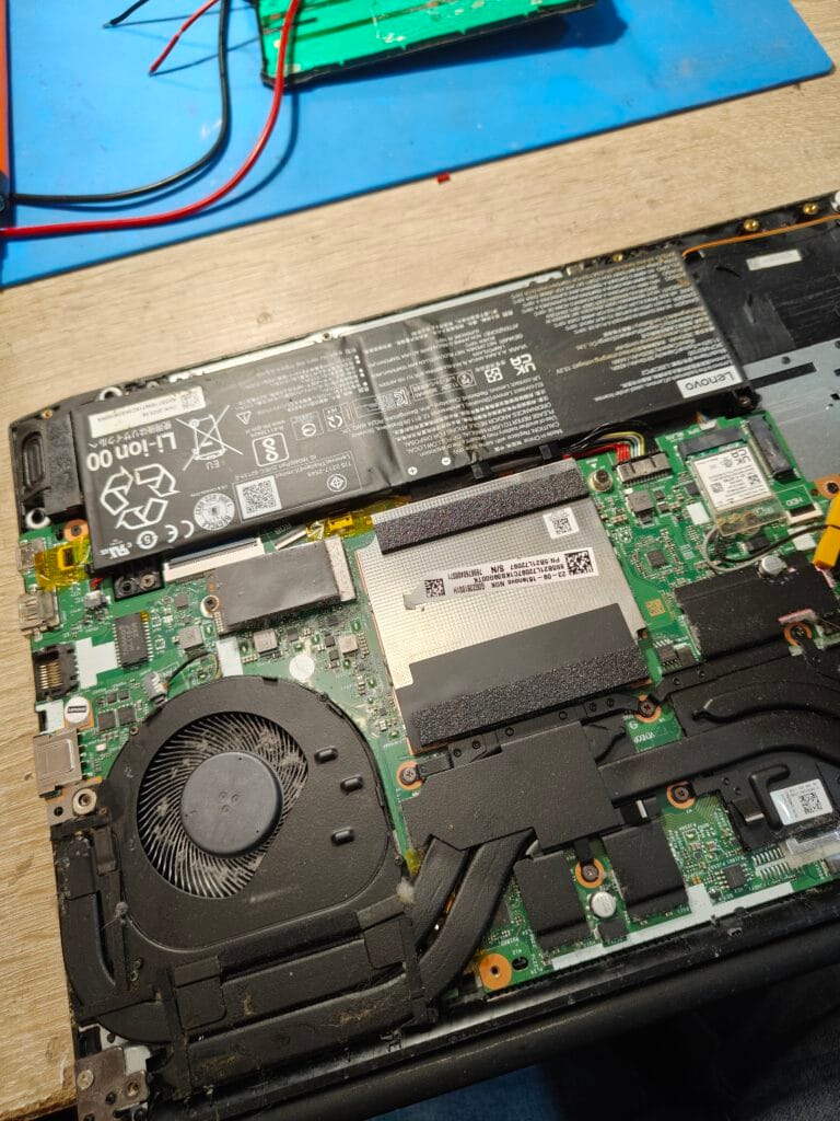 Herbata vs Laptop: 0 – 1 dla CHIP-COM!